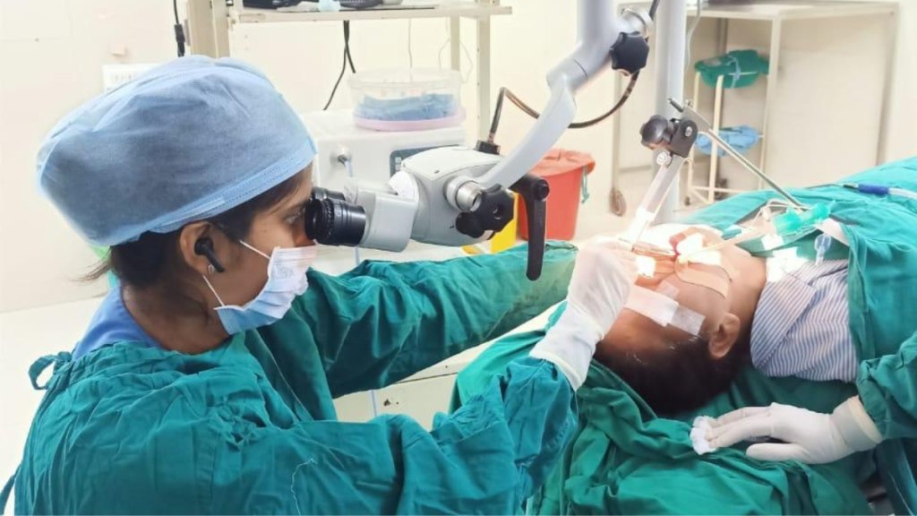 Untitled design 2026 03 26T135852.122 - Microlaryngeal Surgery: A Minimally Invasive Option for Vocal Cord Issues -